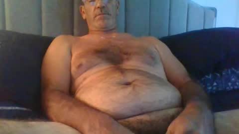 Searching for a Woman online show from August 7, 10:10 pm