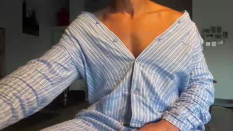 Loveisperfect online show from April 18, 6:17 pm