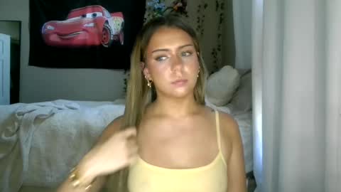 lovelilahlive online show from July 12, 11:00 pm