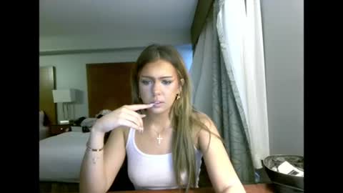 lovelilahlive online show from July 16, 12:00 am