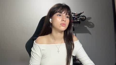 Lina online show from August 6, 6:40 pm