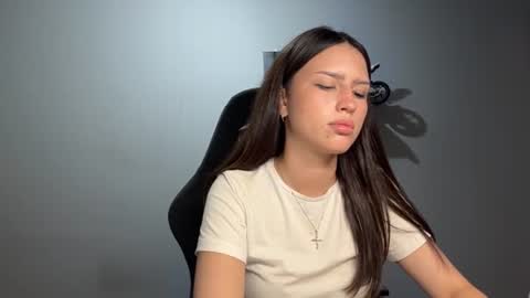 Lina online show from August 11, 3:58 pm