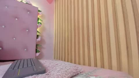 Kissy online show from September 5, 6:35 pm