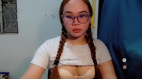 lovely_amara69 online show from August 16, 3:21 am