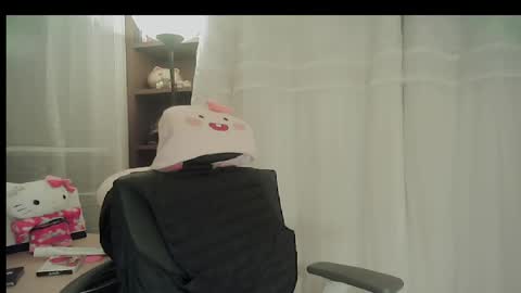 DANA KIM online show from March 9, 6:04 pm