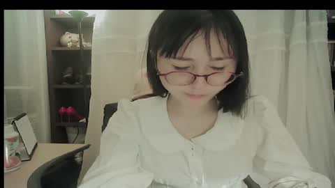 DANA KIM online show from March 14, 2:56 pm