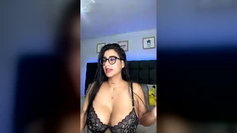 lovely violet13 online show from July 25, 3:32 am
