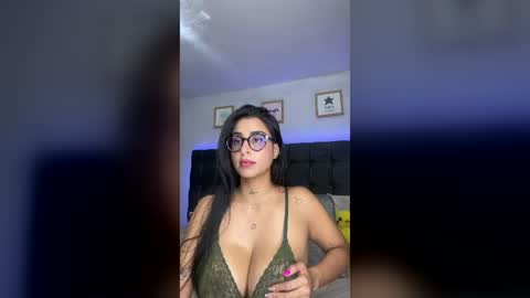 lovely violet13 online show from August 6, 7:02 pm