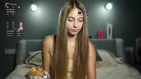 lovelygracee online show from August 11, 6:43 pm