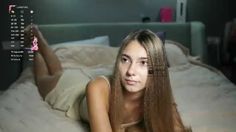 lovelygracee online show from August 11, 8:55 pm