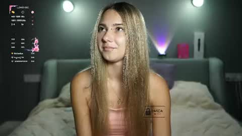 lovelygracee online show from August 13, 7:39 pm