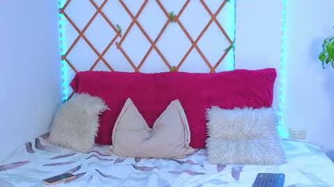 lovelymoon_ online show from July 27, 3:23 am