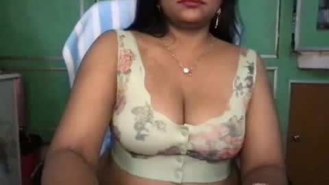 lovelyrose36 online show from August 6, 3:55 pm