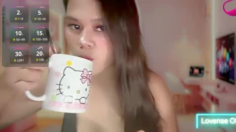 lovelyy_leah online show from August 16, 1:26 pm