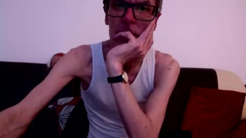 lovepvcearly50s online show from April 22, 6:44 pm