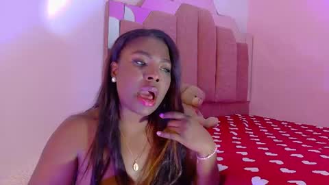 lovequeen02 online show from August 8, 5:13 pm