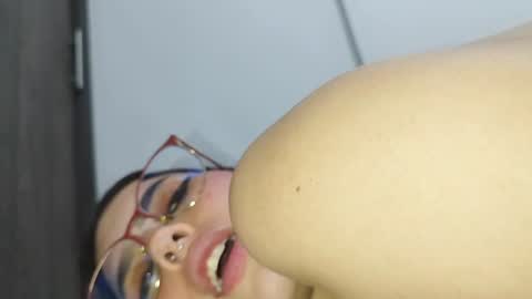 Lovers Clover X online show from July 16, 2:45 am