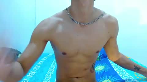 Lovers Clover X online show from August 11, 2:57 am