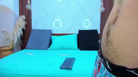 sofia and bryan online show from August 16, 12:58 am