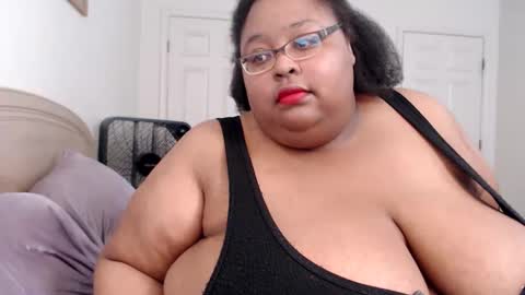Alyson online show from May 12, 12:57 am