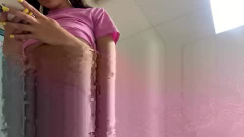 lovesicky online show from April 4, 11:01 pm