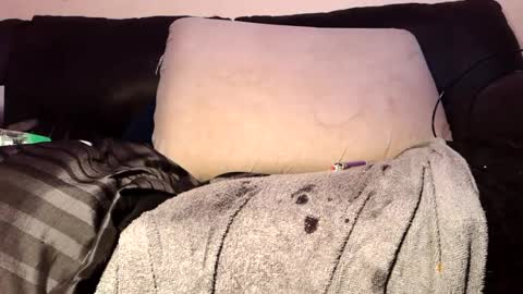 lovetobeused online show from August 15, 3:43 am