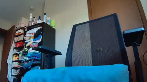 lovestrapons1 online show from July 14, 12:08 pm