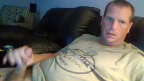 lovetocum37 online show from August 10, 12:45 am