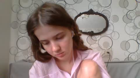 Katie online show from August 1, 9:37 am