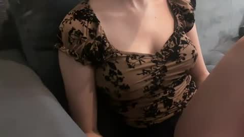 lovevibes5 online show from August 7, 12:43 am
