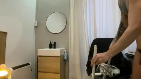 loveweed22 online show from April 23, 9:24 am