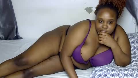 Loveybony online show from August 6, 8:30 pm