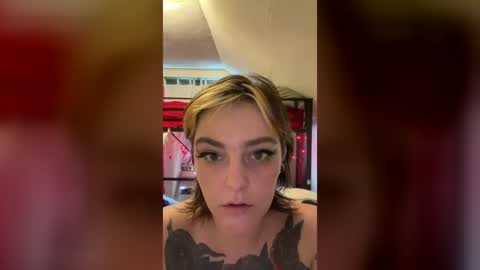 lovingapple online show from August 15, 8:46 pm