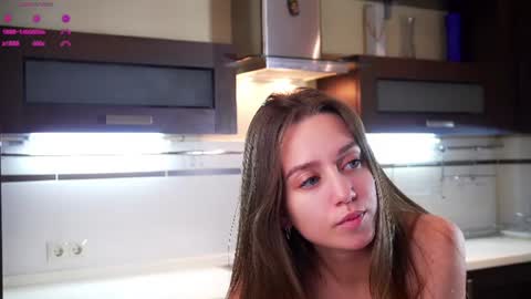 Emilia online show from August 27, 3:42 pm