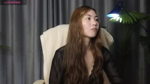 lowkeywild_ online show from August 3, 4:19 am