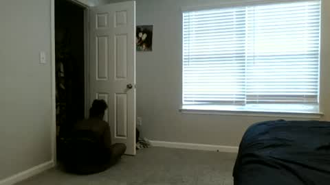 loyalbambi online show from July 3, 1:35 pm