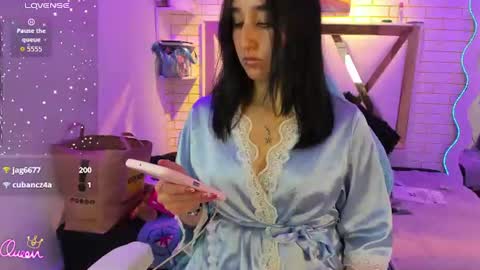 lua_sun_ online show from August 8, 8:58 am