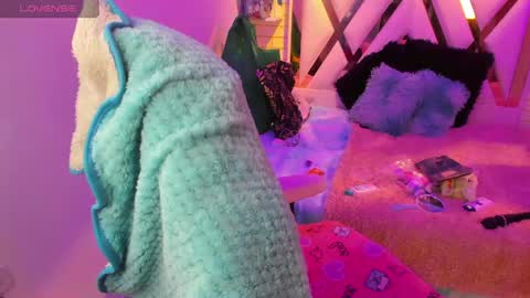 lua_sun_ online show from August 13, 9:01 am