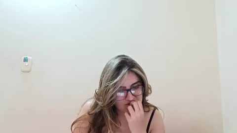 luana_winner online show from August 11, 9:50 pm