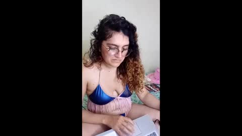 luanapowerful online show from April 19, 11:47 pm