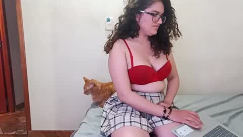 luanapowerful online show from August 7, 1:38 am