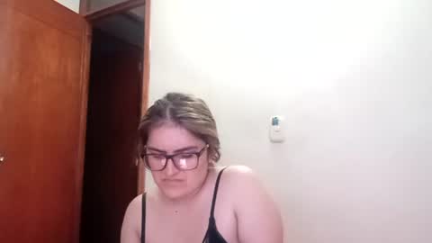 luanapowerful online show from August 12, 1:41 am