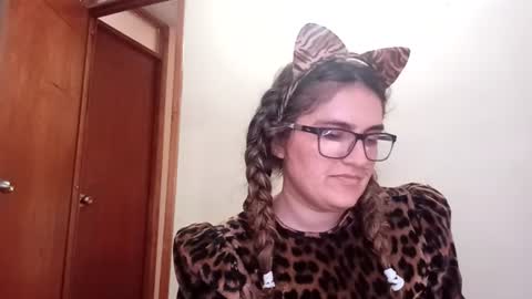 luanapowerful online show from August 16, 9:52 pm
