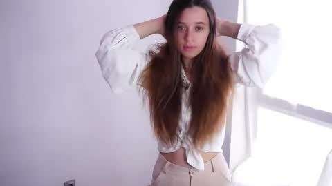 Polly online show from August 12, 9:11 am