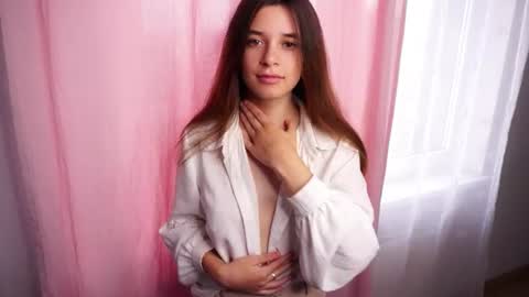 Polly online show from August 15, 3:38 pm