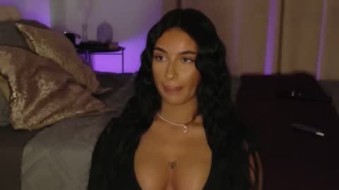 Luana Dess online show from May 7, 7:59 pm