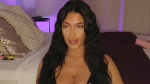 Luana Dess online show from May 8, 6:10 pm