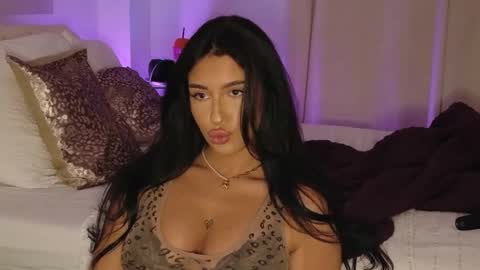 Luana Dess online show from May 11, 6:54 pm