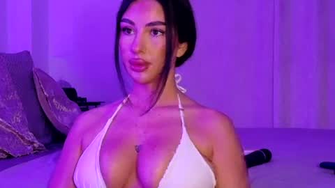Luana Dess online show from June 24, 9:50 pm