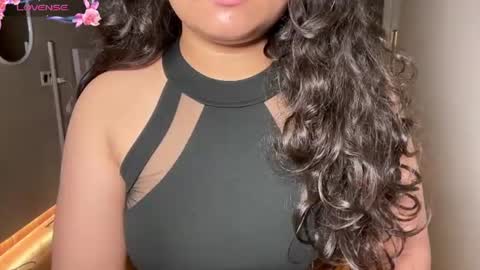 lubna_07 online show from August 5, 2:53 am